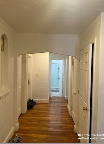 Building Photo - 7 Portina Rd