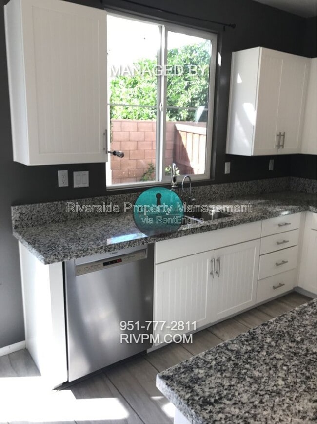 Building Photo - 8284 Camino Alto Dr