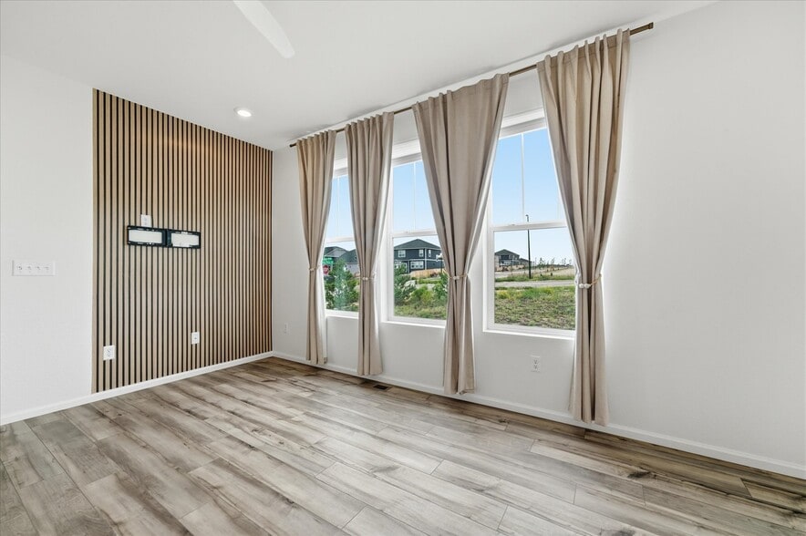 Building Photo - 14136 Blue Heart Ct