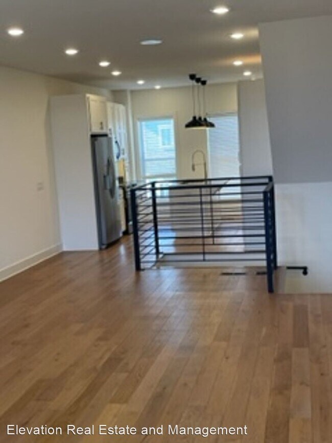 Building Photo - 2 br, 2 bath House - 427 SW B Street