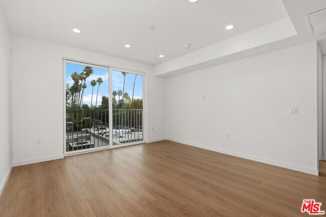 Building Photo - 4406 Fulton Ave