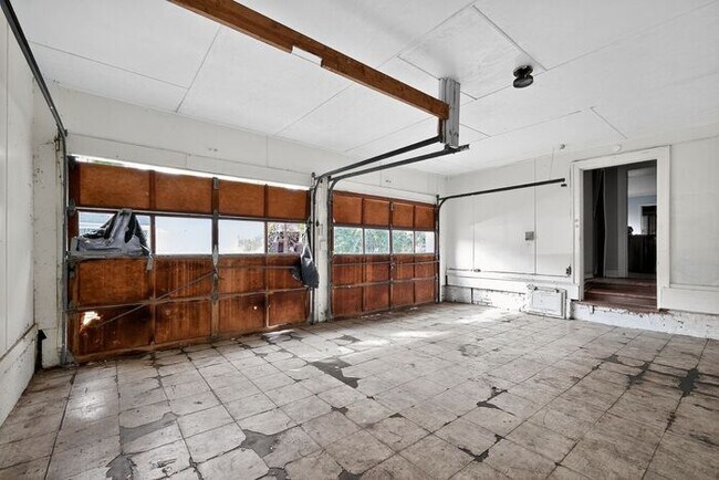 Building Photo - 322 Arlington Ave