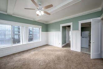 Building Photo - Spacious 1 Bed 1 Bath with Balboa Park Views