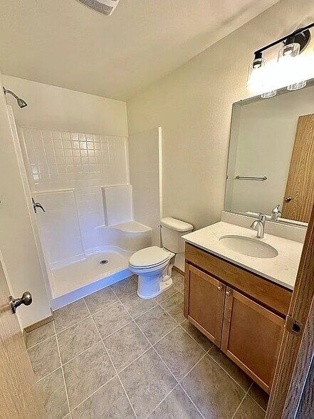 Building Photo - 4412 Alpine Way