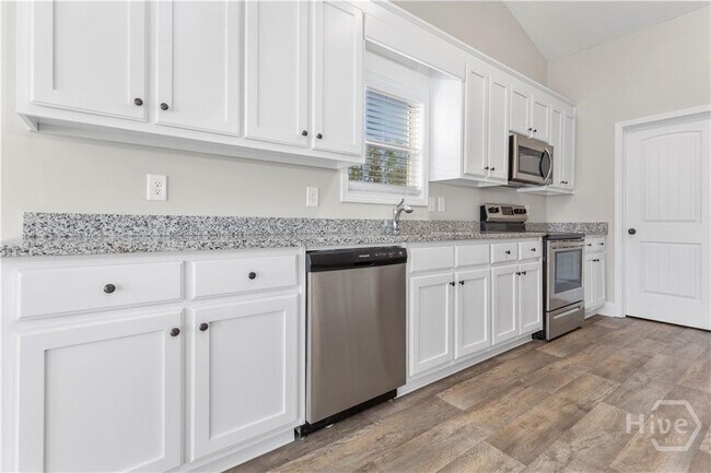 Building Photo - 2164 Savannah Dr