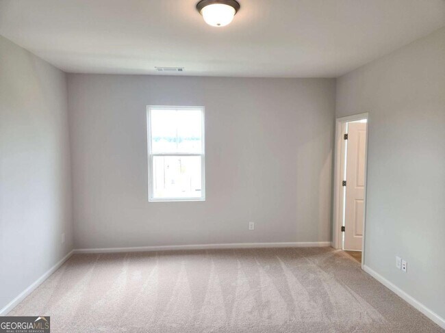 Building Photo - 821 York Aly