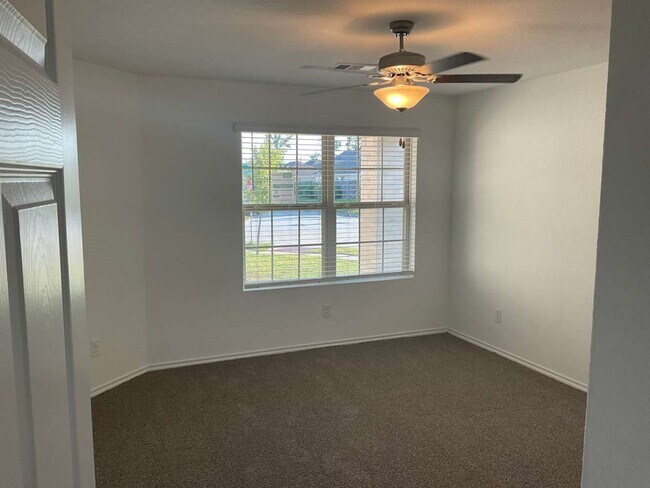 Building Photo - 22303 Stoney Ravine Dr