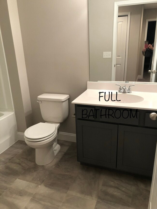 Building Photo - 8117 River House Rd