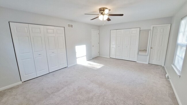 Building Photo - 3 Bed / 3 Bath Single Family Home