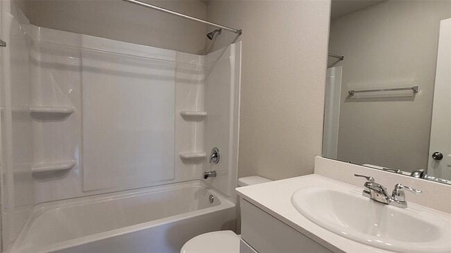 Building Photo - 526 Dalloway St