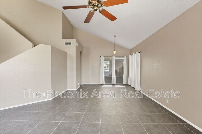 Building Photo - 15007 S 40th St