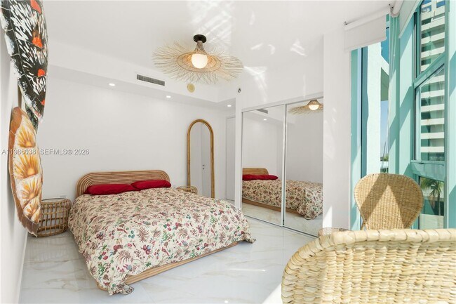 Building Photo - 6000 Indian Creek Dr