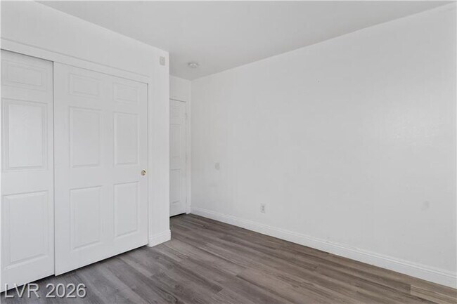 Building Photo - FREE 2 WEEK SPECIAL *excluding recurring fees* Beautiful North Las Vegas