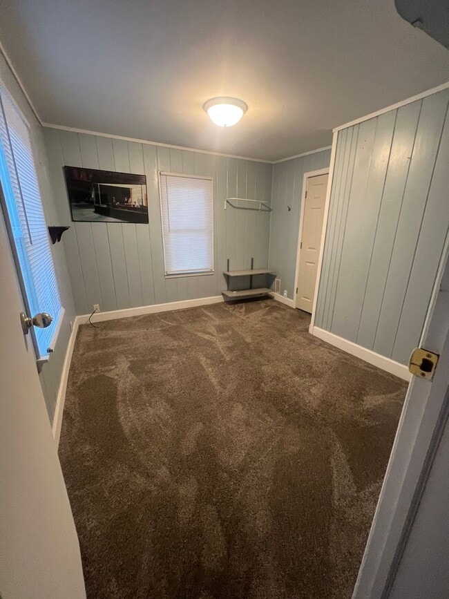 Building Photo - 2BR 1BA House for Rent