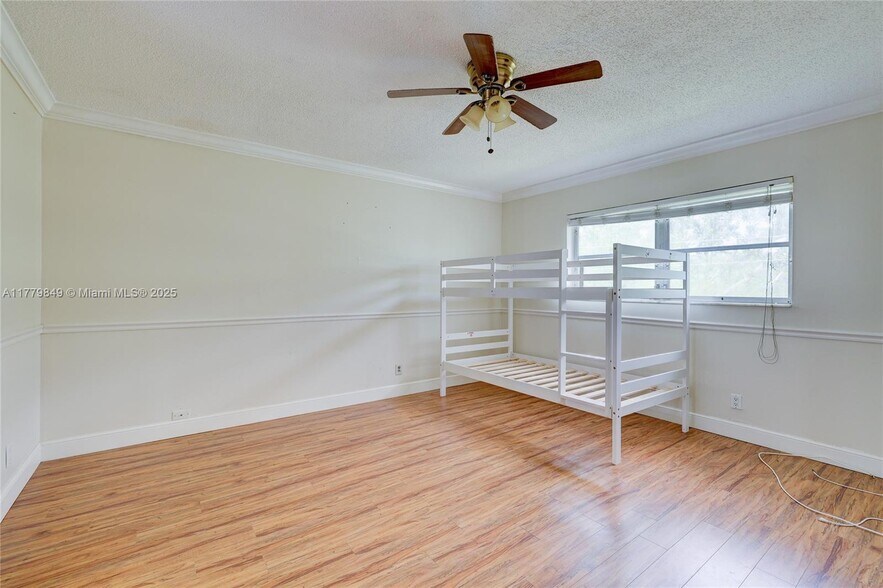Building Photo - 8141 SW 24th Ct