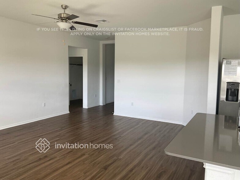 Building Photo - 10537 Steinbeck Dr