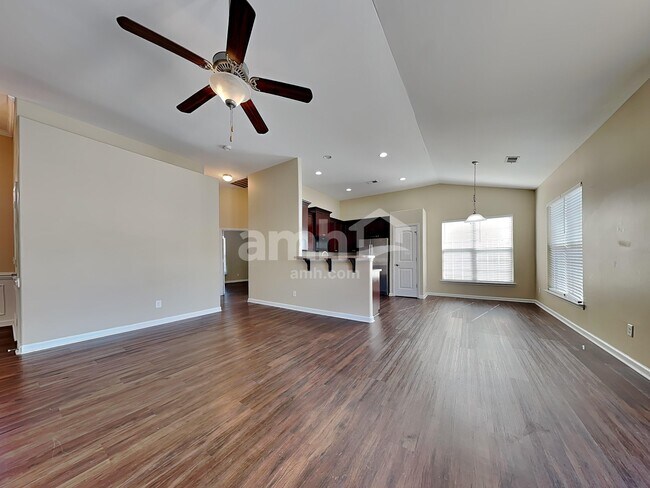 Building Photo - 26 Bay Willow Ct