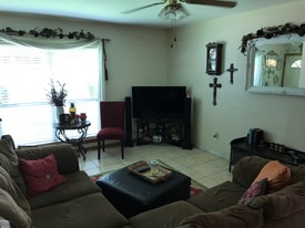 Building Photo - 505 palm valley cir
