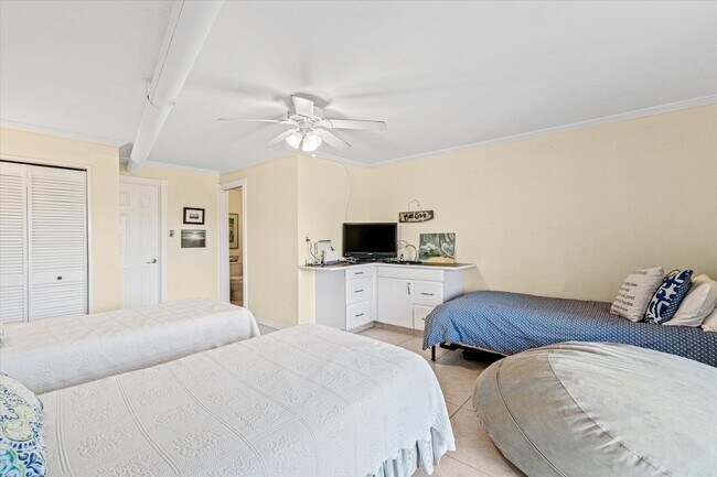 Building Photo - 3385 Coastal Hwy