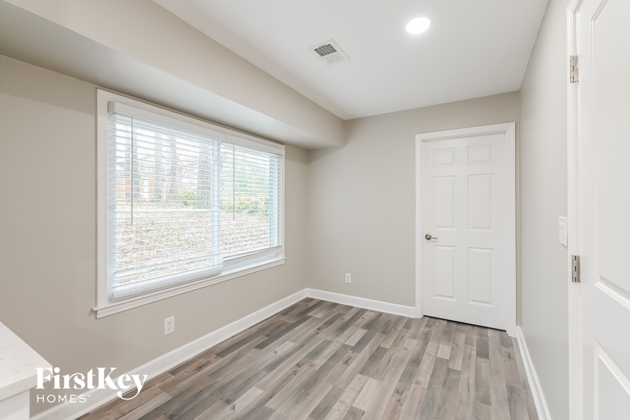 Building Photo - 946 Hargett Ct