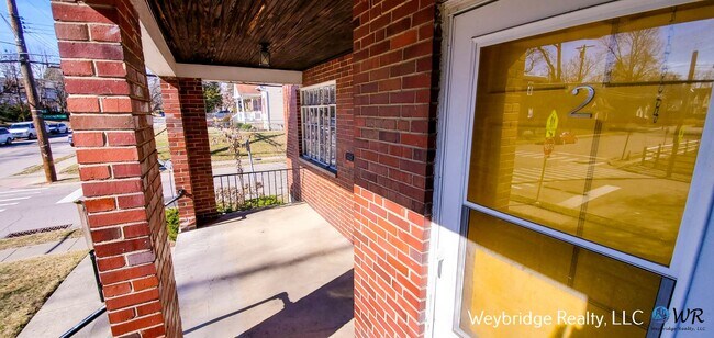 Building Photo - 1322 Cedar Ave