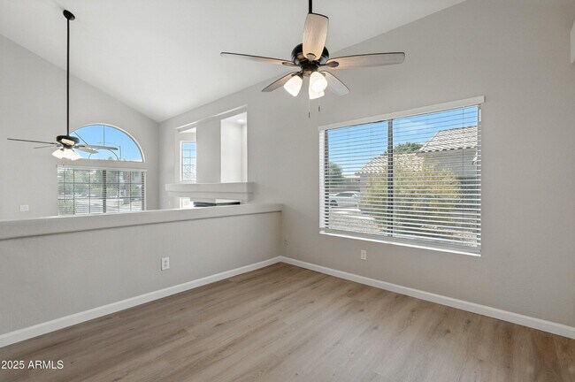 Building Photo - 6412 N 78th Ln
