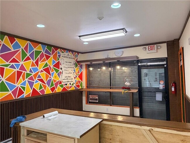 Building Photo - 962 Atwells Ave