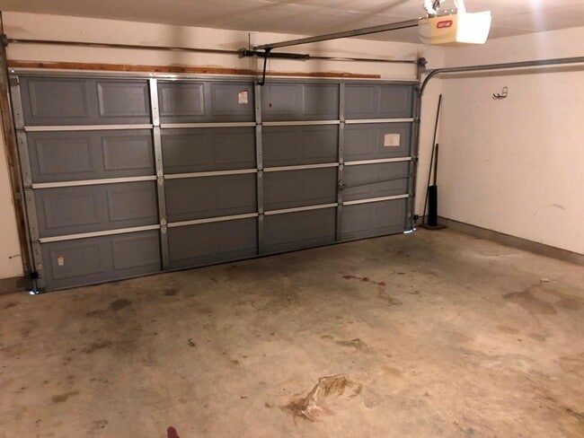 Building Photo - 209 Katy B Ln