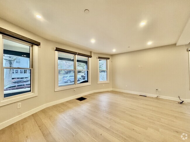 Building Photo - 8 Robeson St