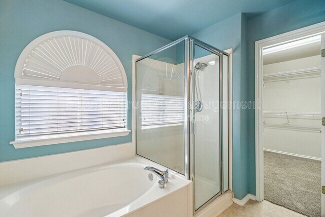 Building Photo - 9639 Shetland Park