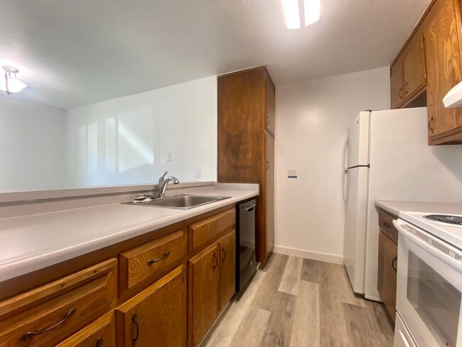 Building Photo - Spacious 1-bedroom home in Fremont! - Grim...