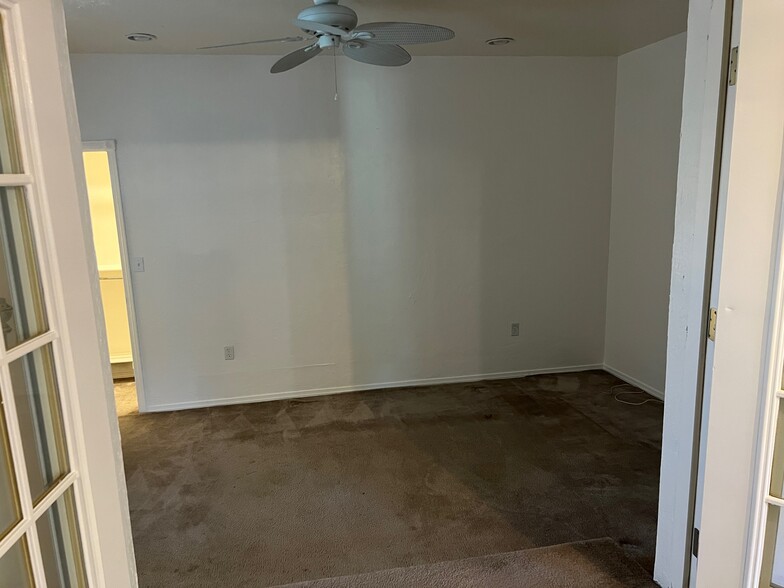 Bonus Room with French Doors - 11013 N Brauer Ave