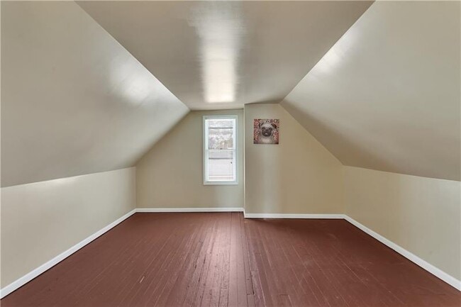 Building Photo - 1920 Middle St