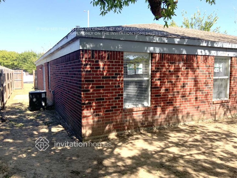 Building Photo - 429 Casie Ct