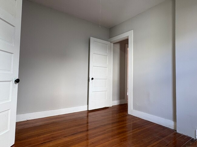 Building Photo - 32 Prospect St