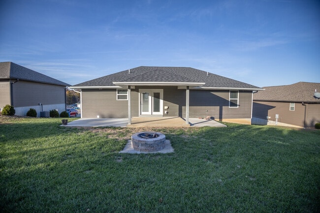 Building Photo - 4055 Westminister Dr