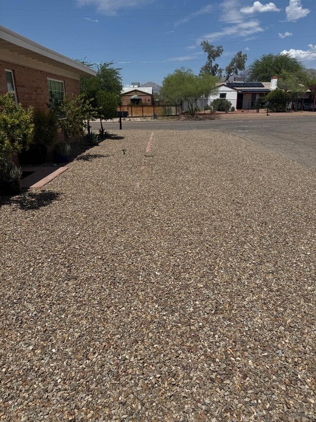 Building Photo - 2031 N Tucker Dr