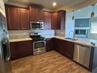 Building Photo - MOVE IN SPECIAL $300 OFF FIRST MONTHS RENT