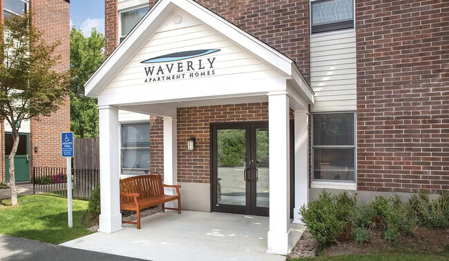 Building Photo - Deluxe - Waverly Apartments