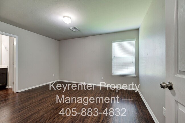 Building Photo - Gorgeous 3 Bed 2 Bath in Moore/SE OKC