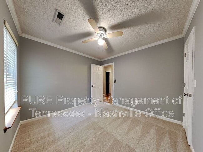 Building Photo - 2215 Joann Dr