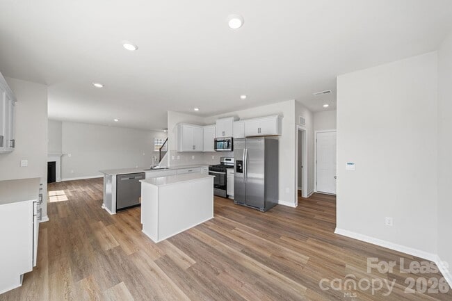 Building Photo - 204 Calvin Crk Dr