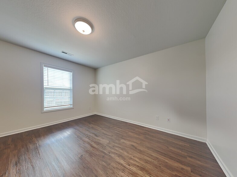 Building Photo - 8119 Cambridge Reserve Dr
