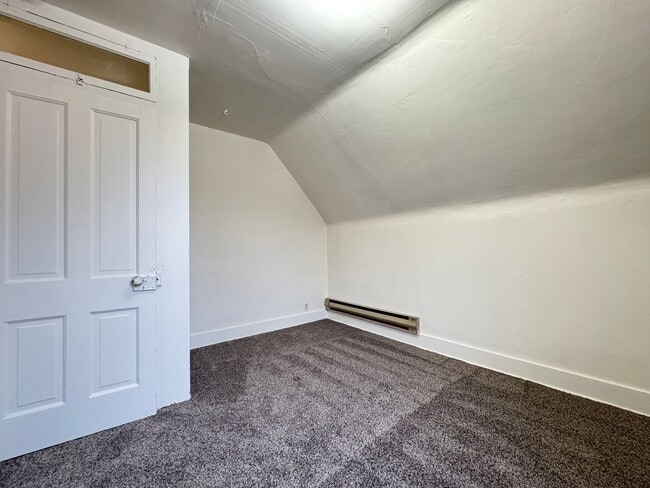 Building Photo - Price drop on this Old Town Fort Collins Gem!