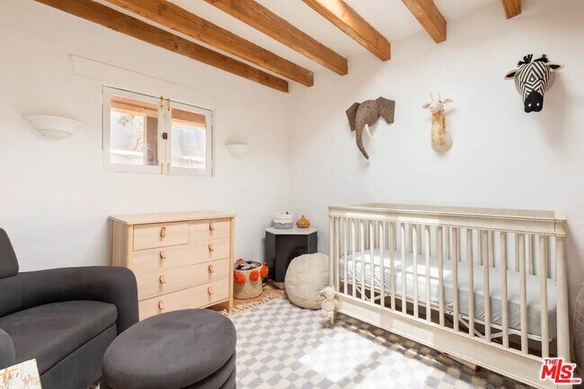 Building Photo - 3539 Canon Dr