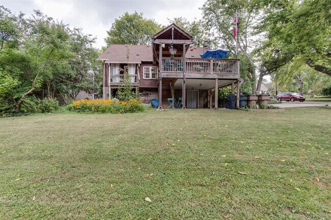 Building Photo - CHARMING RENOVATED TUDOR | WALK TO VANDERBILT & BELMONT