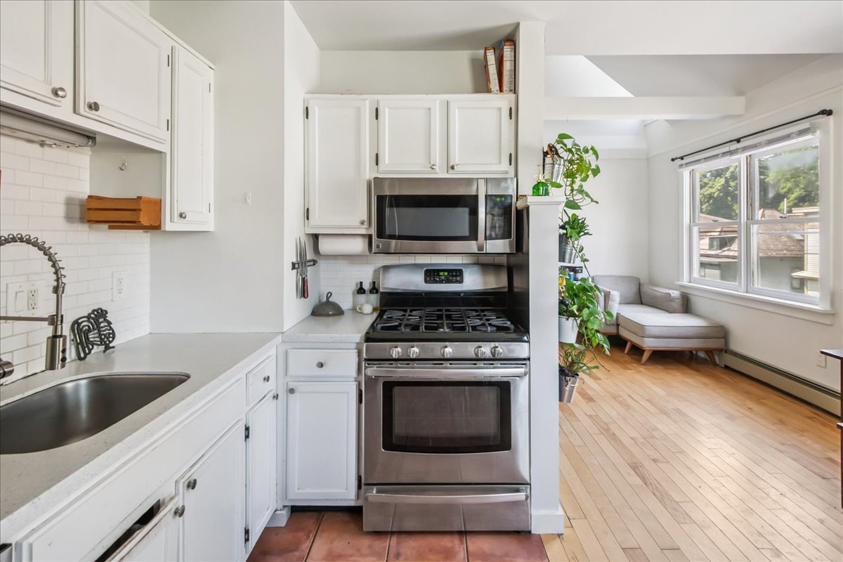 Building Photo - 72 Lakeview Ter