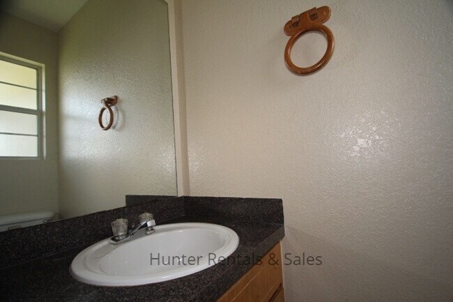 Building Photo - Don't Miss Out!