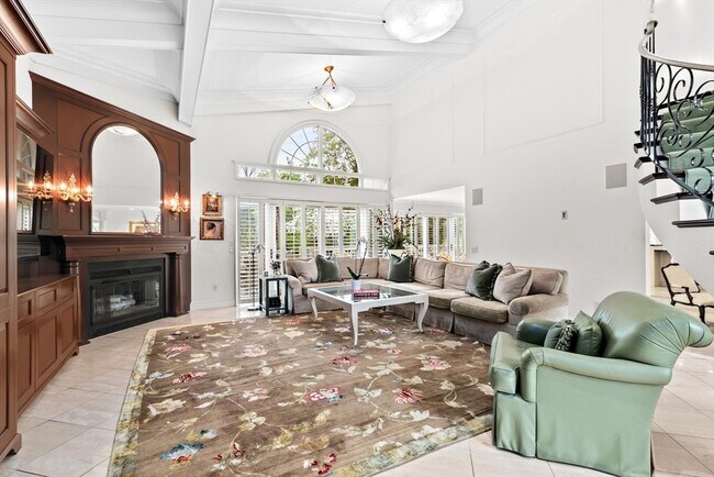 Building Photo - 25 Laurus Ln