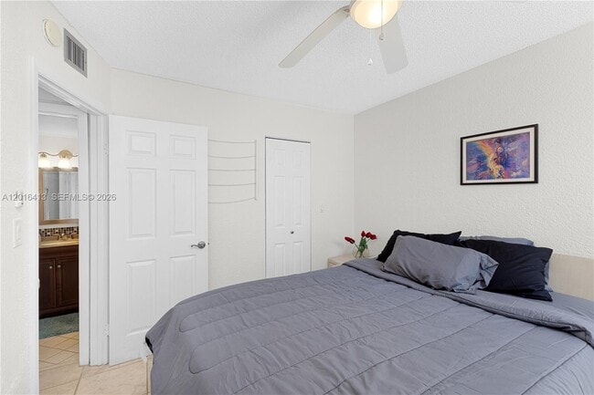 Building Photo - 1391 S Ocean Blvd